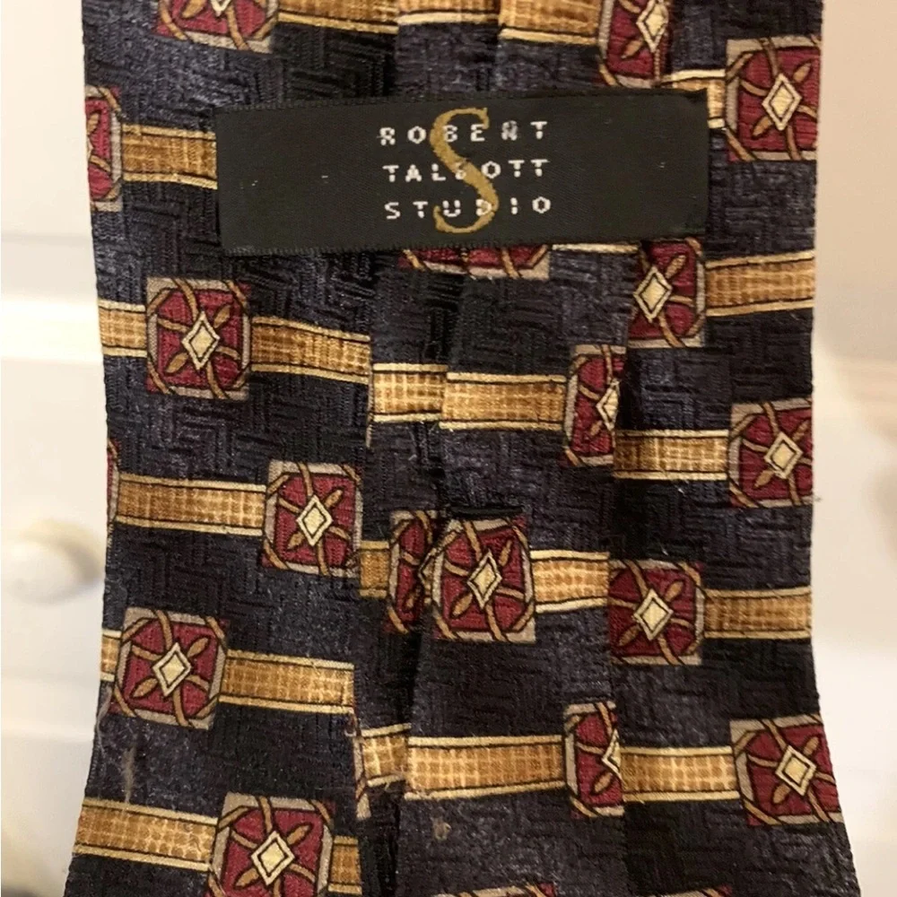 Robert Talbott‎ Studio Black and Gold Patterned Tie